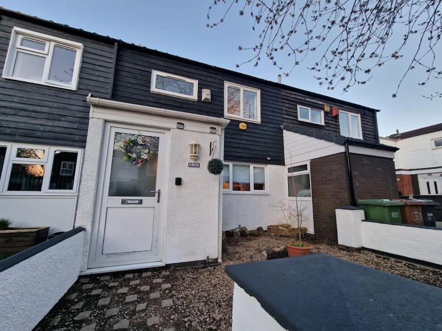 Spacious & Comfy Home- Very Close To Nec Birmingham ,Hs2 & Airport- Perfect For Contractors & Groups- Free Parking & Fast Wifi Marston Green Exterior foto