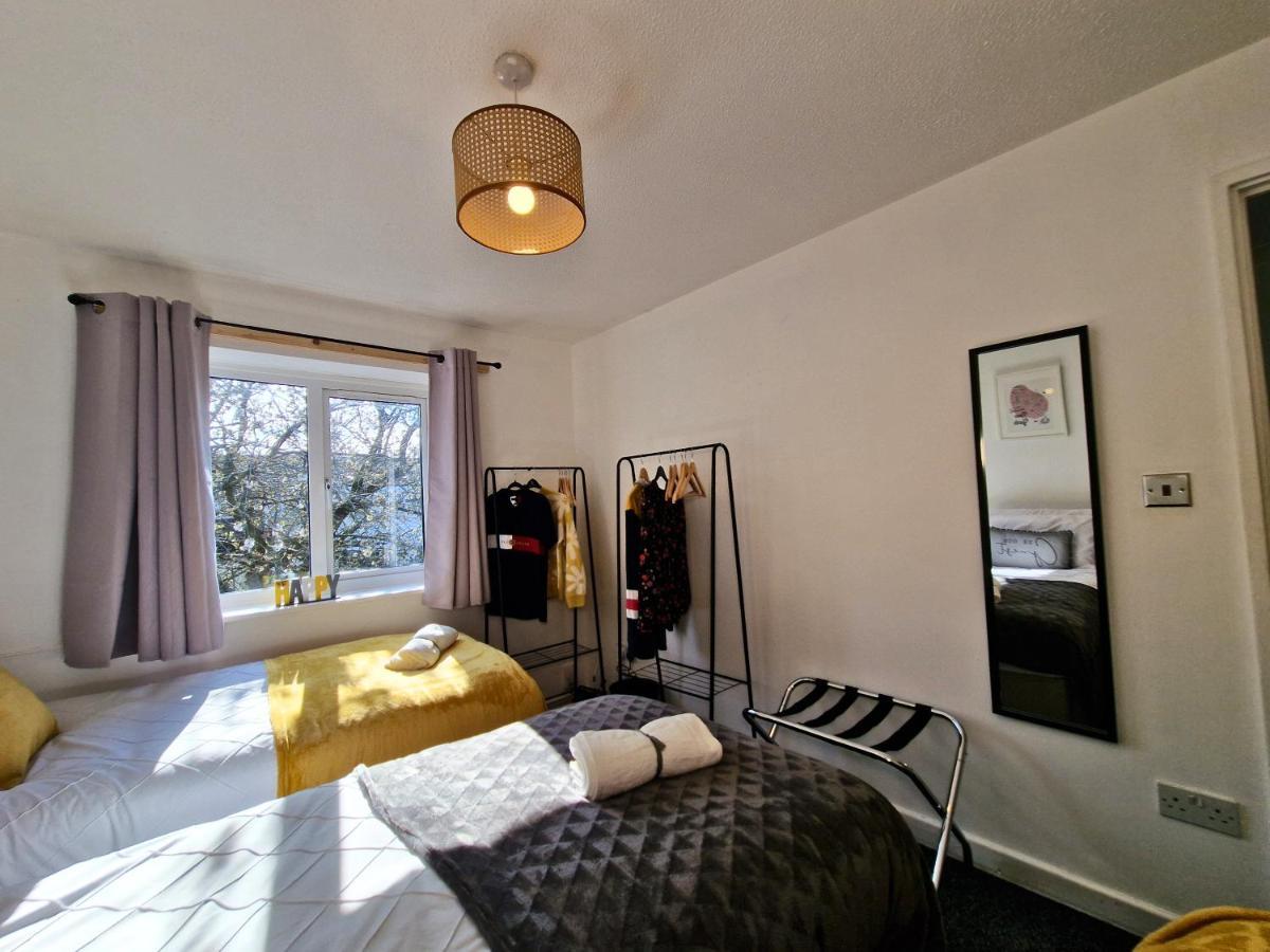 Spacious & Comfy Home- Very Close To Nec Birmingham ,Hs2 & Airport- Perfect For Contractors & Groups- Free Parking & Fast Wifi Marston Green Exterior foto